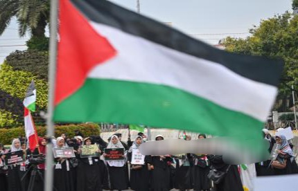 Ratusan Orang Gelar Aksi Bela Palestina di Depan Kedubes AS