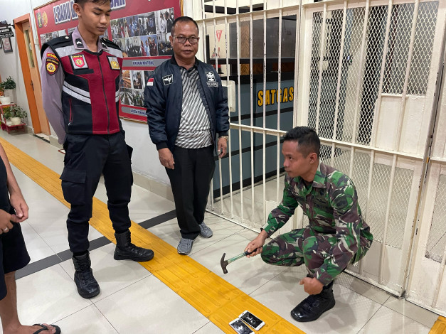 Razia Lapas Pekanbaru, Petugas Masih Temukan Sejumlah HP dalam Sel Napi