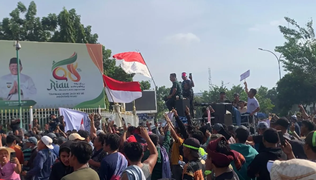 Ribuan Warga Pelalawan Tolak Relokasi Dari TNTN Sebelum Ada Solusi Jelas