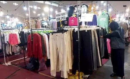 DPR Dorong Exit Strategy bagi Pedagang Pakaian Bekas Impor Ilegal