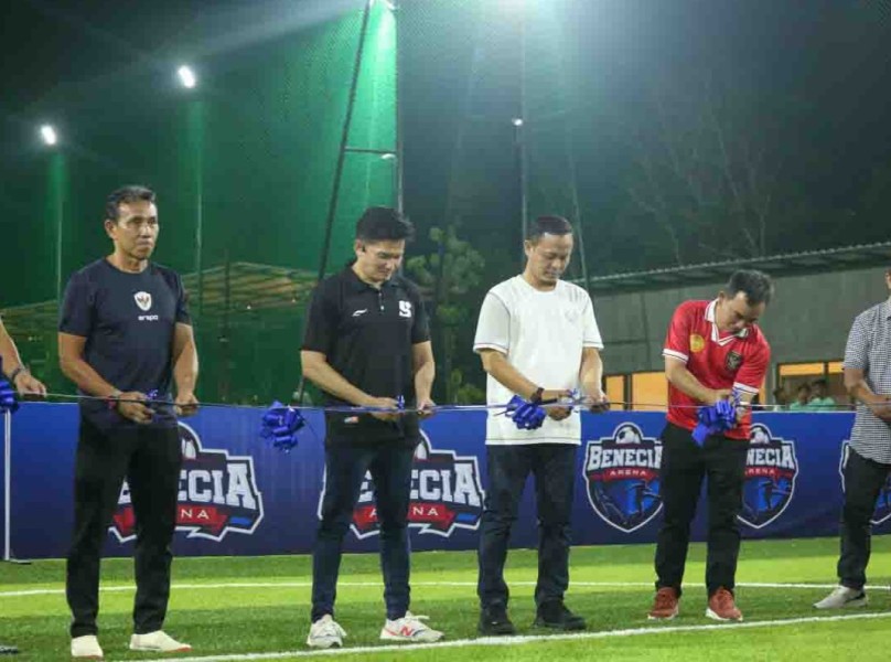 Lapangan Mini Soccer Benecia Arena Resmi Dibuka, Walikota Lakukan Tendangan Perdana