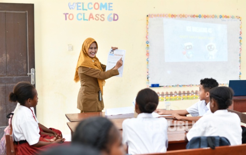 Perkuat Kompetensi Global, Bahasa Inggris Wajib pada Sekolah Dasar Mulai TA 2027/2028