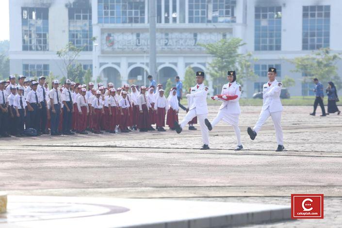 Peringatan Hari Guru di Pekanbaru, Berharap Tak Ada Lagi Guru Dikriminalisasi