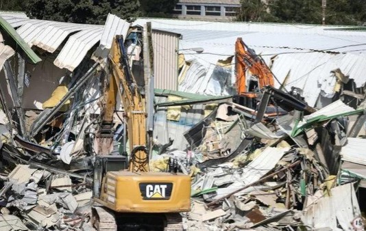 Israel Kerahkan Buldoser Hancurkan Markas UNRWA di Yerusalem