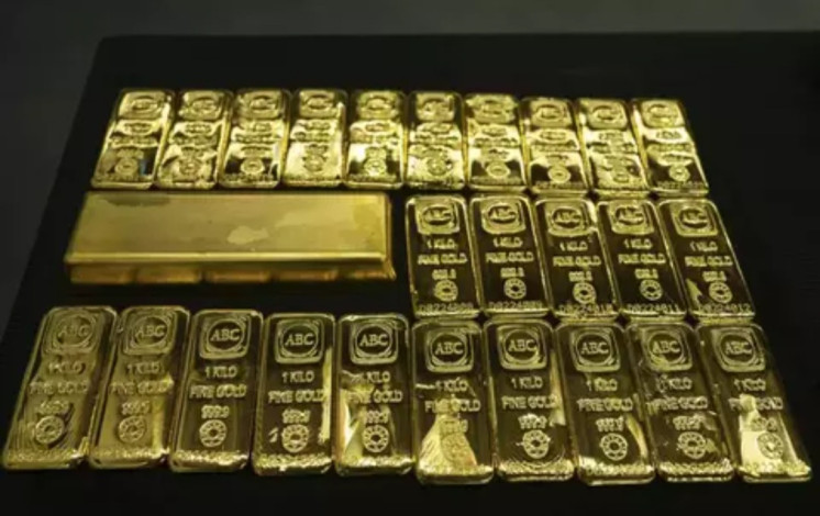 Harga Emas Dunia Rontok! Drama Tarif dan Dolar AS Jadi Biang Kerok