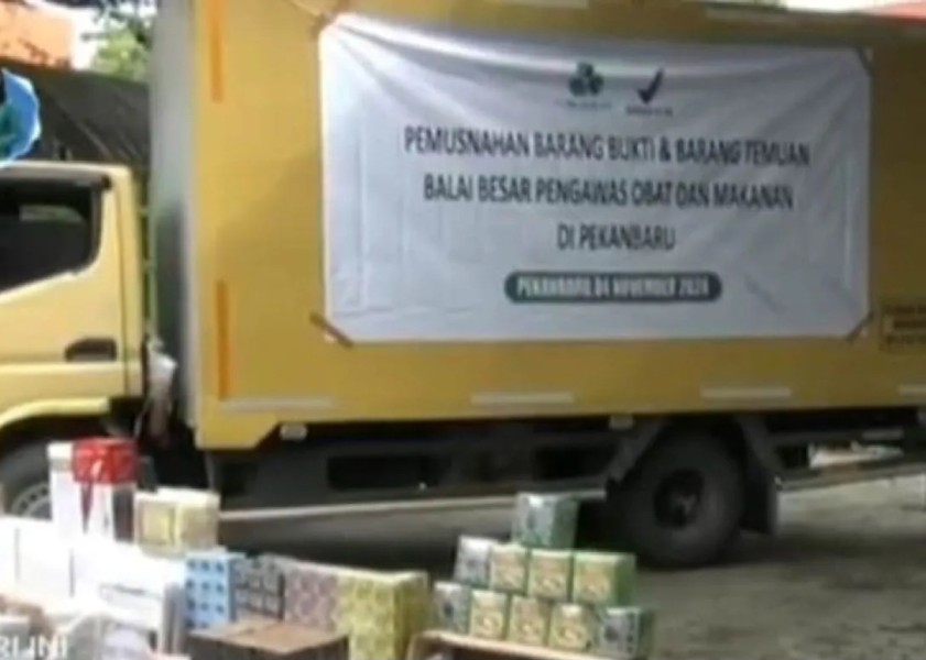 BPOM Pekanbaru Musnahkan Produk Organik Ilegal senilai Rp2,9 Miliar