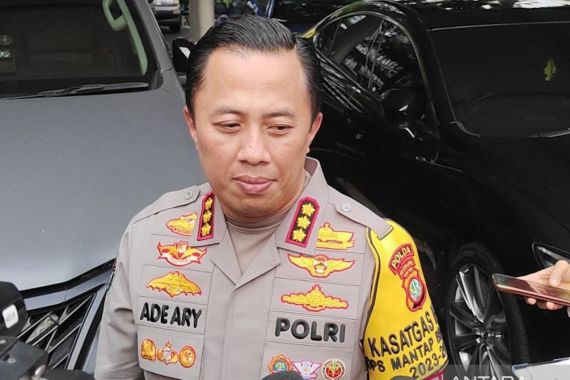 Polisi Ciduk 2 Tersangka Akses Judi Online di Komdigi yang Kabur ke Luar Negeri