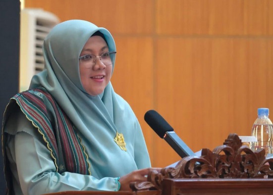 Belum Ada di RPJMD, Program Seragam Sekolah Gratis Afni-Syamsurizal Ditolak DPRD Siak