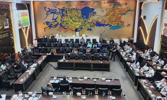 Baleg DPR Rapat Bareng PGRI Bahas Nasib Guru Honorer