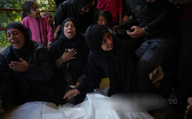 Israel Terus Hancurkan Gaza dari Udara, Darat, dan Lautan