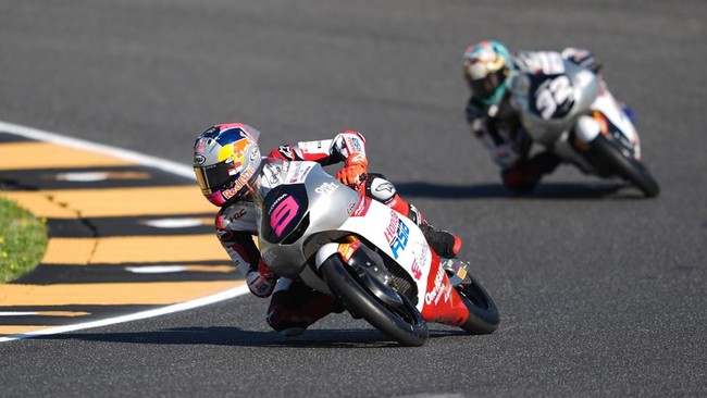 Hasil Kualifikasi Moto3 Ceko: Veda Ega ke-8, Hakim Danish Posisi 2