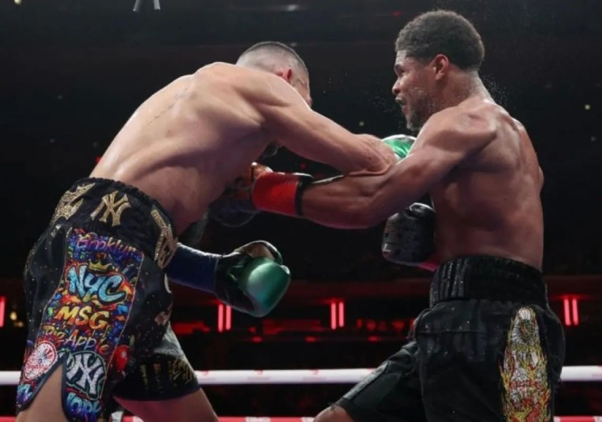 Stevenson Rebut Juara  Dunia Tinju WBO Dari Lopez