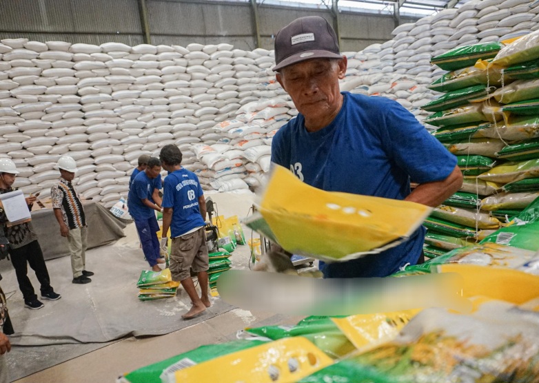 Penjualan Beras SPHP Capai 564 Ribu Ton, Bapanas Pastikan Harga Terus Turun