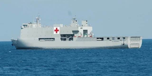 TNI AL Kerahkan 6 KRI dan 4 Helikopter Tangani Banjir–Longsor di Sumut dan Sumbar