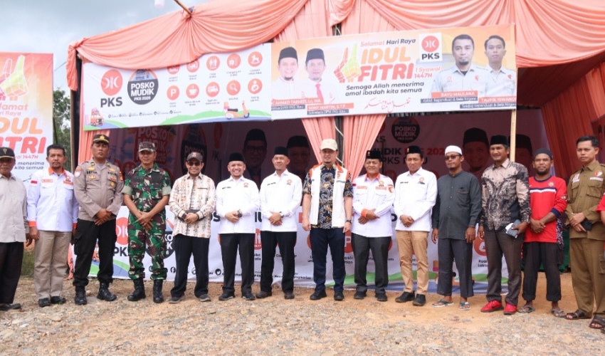 Syahrul Aidi dan Hendry Munief Hadiri Pembukaan Posko Mudik PKS Riau di Perbatasan Riau-Sumbar