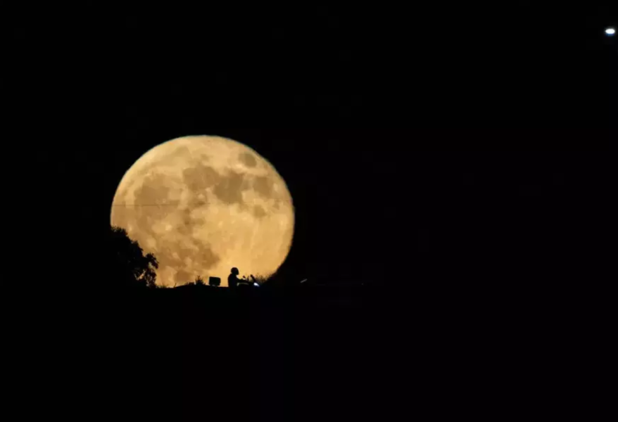 Supermoon Terbesar Hiasi Langit Indonesia pada Selasa 7 Oktober