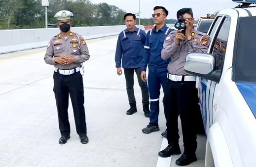 Polda Riau Tilang 8 Pemobil Gegera Ngebut di Tol Pekanbaru-Bangkinang