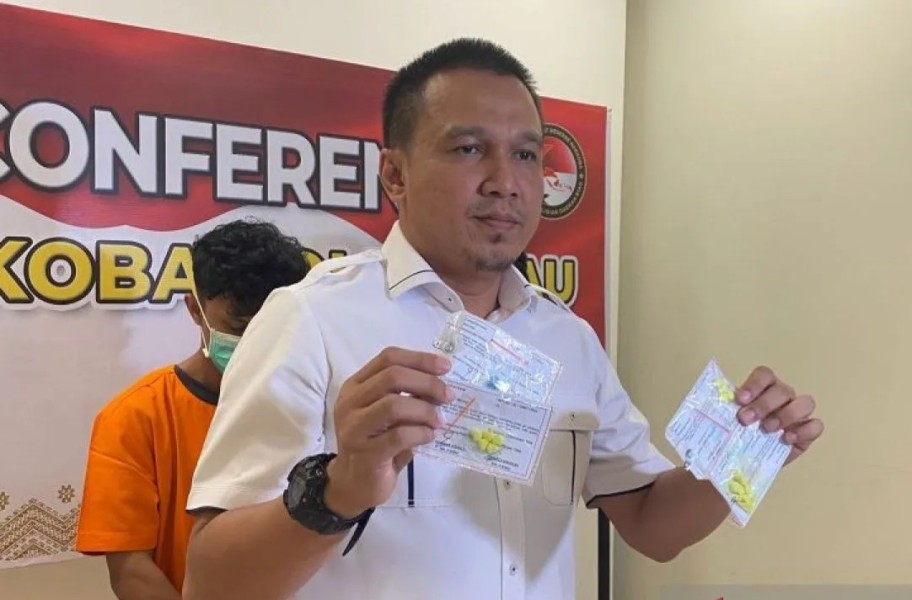 DJ jual ekstasi dibekuk polisi di Pekanbaru