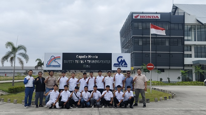 Tingkatkan Kualitas, PT CDN Latih Lulusan SMK Binaan Honda Menjadi Mekanik Handal di AHASS