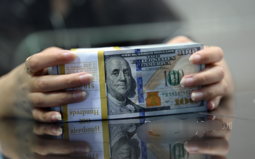 Rupiah Nyaris Rp 17.000, Pengamat Nilai Bukan Karena Isu Thomas Djiwandono