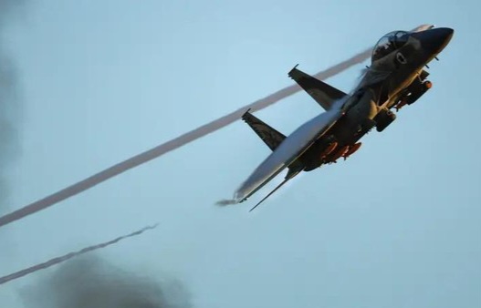 Israel Kembali Gempur Suriah, Targetkan 2 Pangkalan Militer