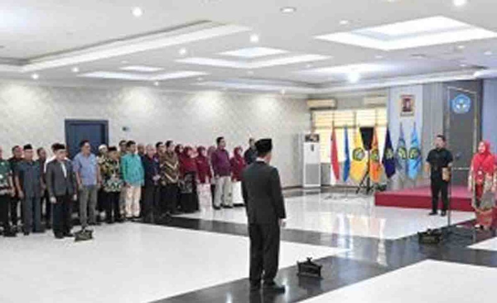 Prof Ahmad Fadli Dilantik sebagai Dekan Fakultas Teknik Universitas Riau Periode 2025–2029
