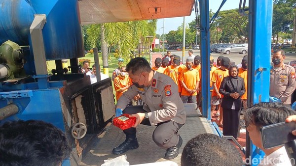 Polda Kepri Musnahkan 96,2 Kg Sabu-3.970 Butir Ekstasi, 15 Tersangka Diamankan