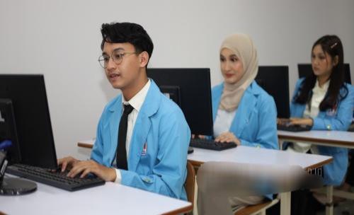 Ijazah Saja Tak Cukup, Sekarang Kampus Harus Berani Berubah