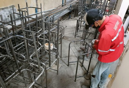 PMI Manufaktur Anjlok ke Level Terendah sejak Pandemi