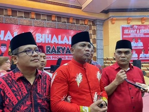 SF Hariyanto Diisukan Pindah Partai, Ini Reaksi Ketua PDIP Riau Zukri