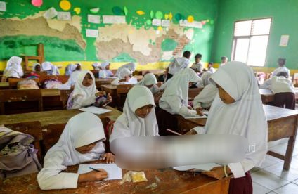 Wamendikdasmen: Kebijakan Pendidikan Gratis Tunggu Tahun Ajaran 2026
