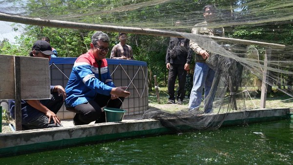 Pemanfaatan Limbah Non B3 Bantu Budidaya Ikan di Sungai Gerong