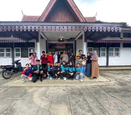 Ketua KONI Kuansing Lepas Atlet Forki Berlaga di Kejurnas Pekanbaru