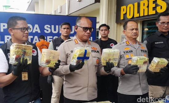 Pria di Medan Ditangkap Saat Bawa Sabu 22 Kg Pakai Sepeda Motor