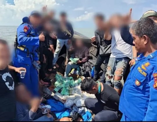 Polisi Gagalkan Penyeludupan 27 Kg Sabu dan 260 Cartridge Etomidate