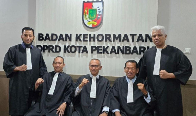 Paripurna Perubahan AKD Demokrat Ilegal, Begini Penjelasan BK DPRD Pekanbaru