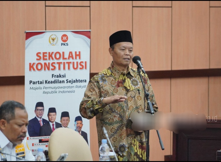 Soroti Putusan MK Soal Pemilu dan Parpol, HNW: Perlu Jawaban Soal Kualitas Demokrasi di Indonesia
