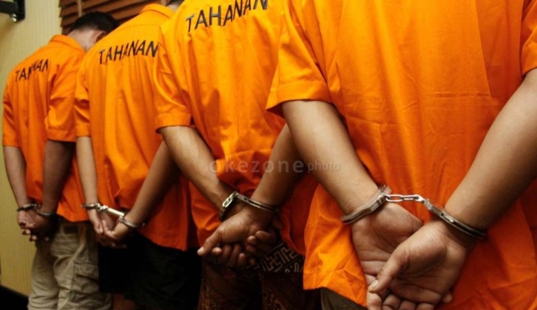 Bareskrim Gerebek Warung Nasi Goreng, 4 Pengedar Uang Palsu untuk Lebaran Ditangkap