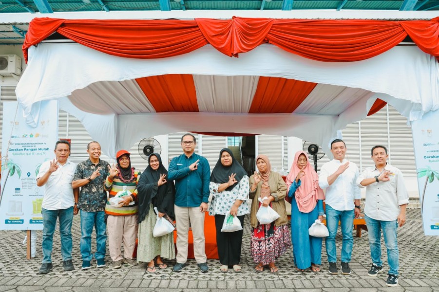PTPN IV Regional III Distribusikan 50 Ton Sembako Murah di Riau