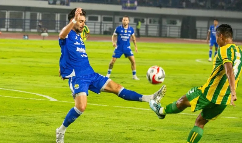 Pelatih Persib Bandung Dukung Frans Putros Tampil di Piala Dunia