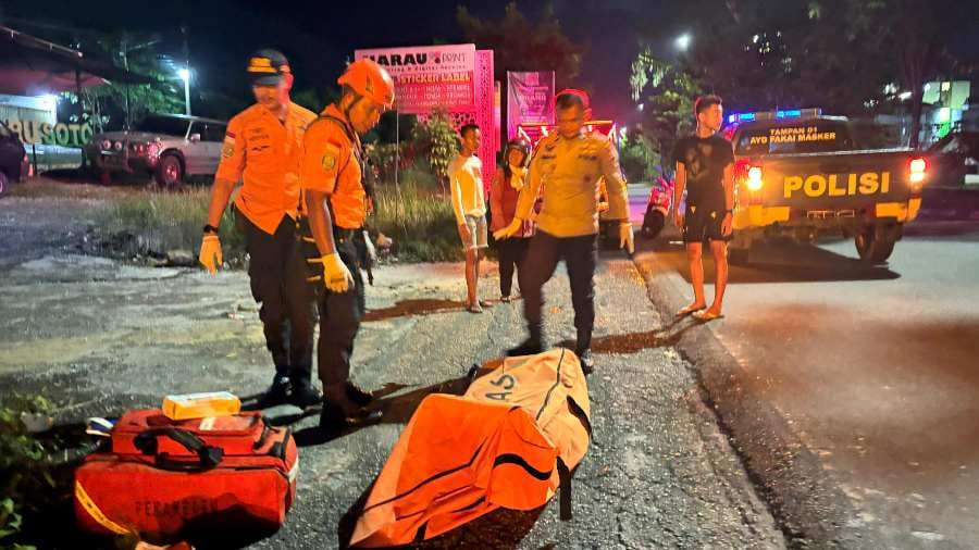 Perbaiki Lampu, Pekerja Tewas di Dalam Neon Box Reklame Pekanbaru