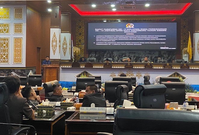 Warga Pekanbaru Keluhkan Masalah Banjir dan Jalan Berlubang, DPRD Minta Prioritaskan