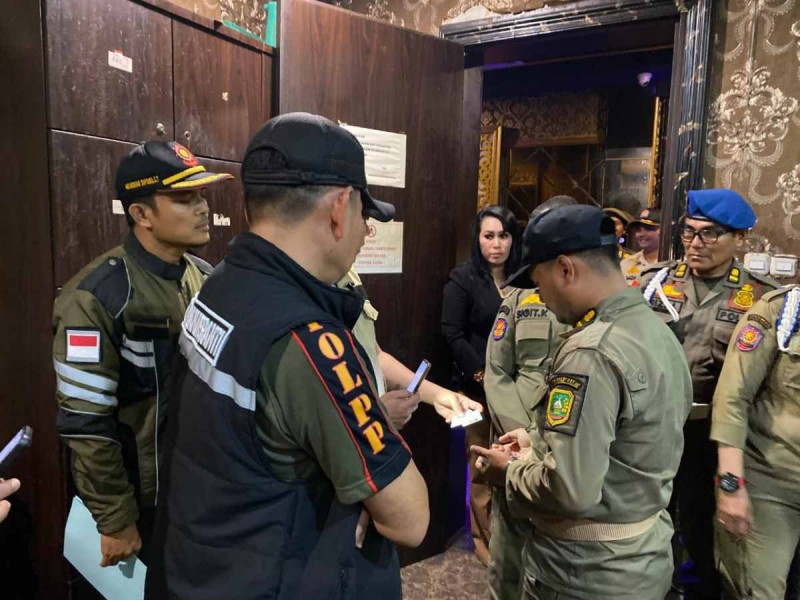 Satpol PP Meranti ‘Sisir’ Hotel dan THM di Selatpanjang, Sasar ASN, Kades, dan Anak Dibawah Umur