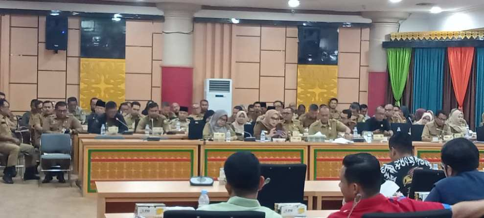 Disdik Riau Alami Tunda Bayar Rp136 Miliar, BOSDA Jadi Sorotan
