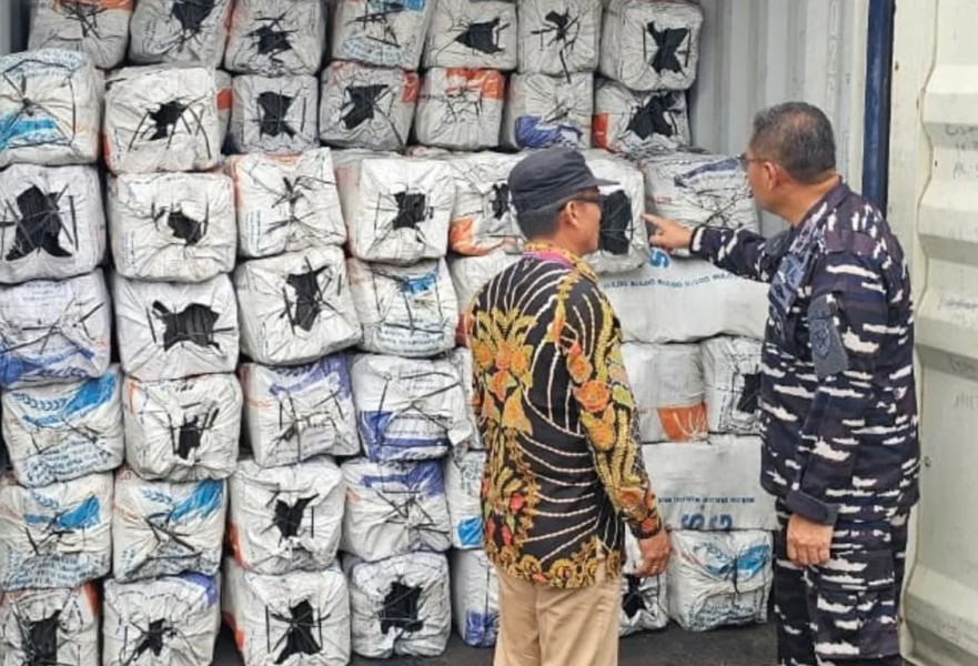 Kemenhut Bersama TNI AL Gagalkan Penyelundupan Arang Bakau Di Tanjung Priok