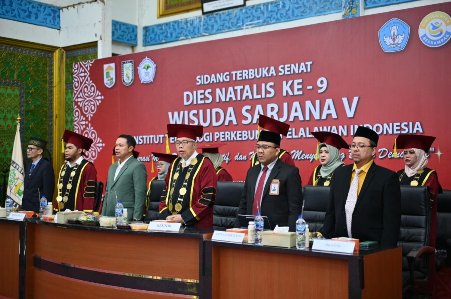Sarjana ITP2I ke-5 dan Dies Natalis ke-9, Rektor Prof Dahril Lepas 43 Wisudawan