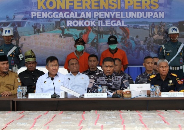 TNI AL Dumai Gagalkan Penyelundupan Rokok Ilegal Senilai Rp97,9 Miliar