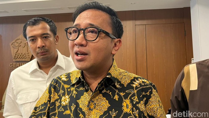 PKL Menjamur di Jalan Diponegoro, Satpol PP: Jangan Kucing-Kucingan