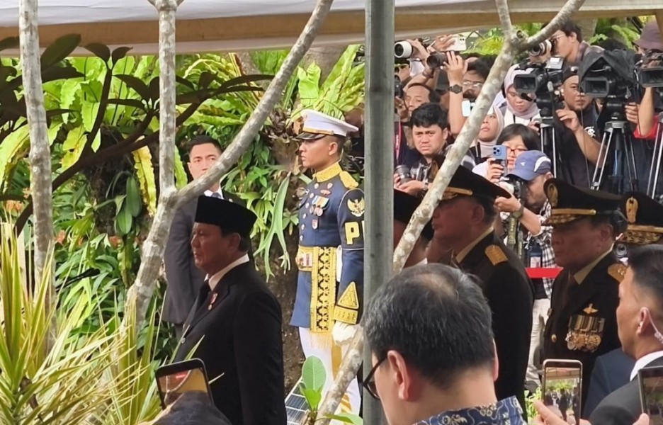 Presiden Prabowo Pimpin Upacara Pemakaman Try Sutrisno di TMP Kalibata