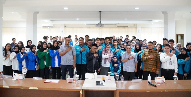 Mahasiswa Ilmu Pemerintahan Unri Laksanakan Praktikum Sistem Kepartaian di KPU Provinsi Riau